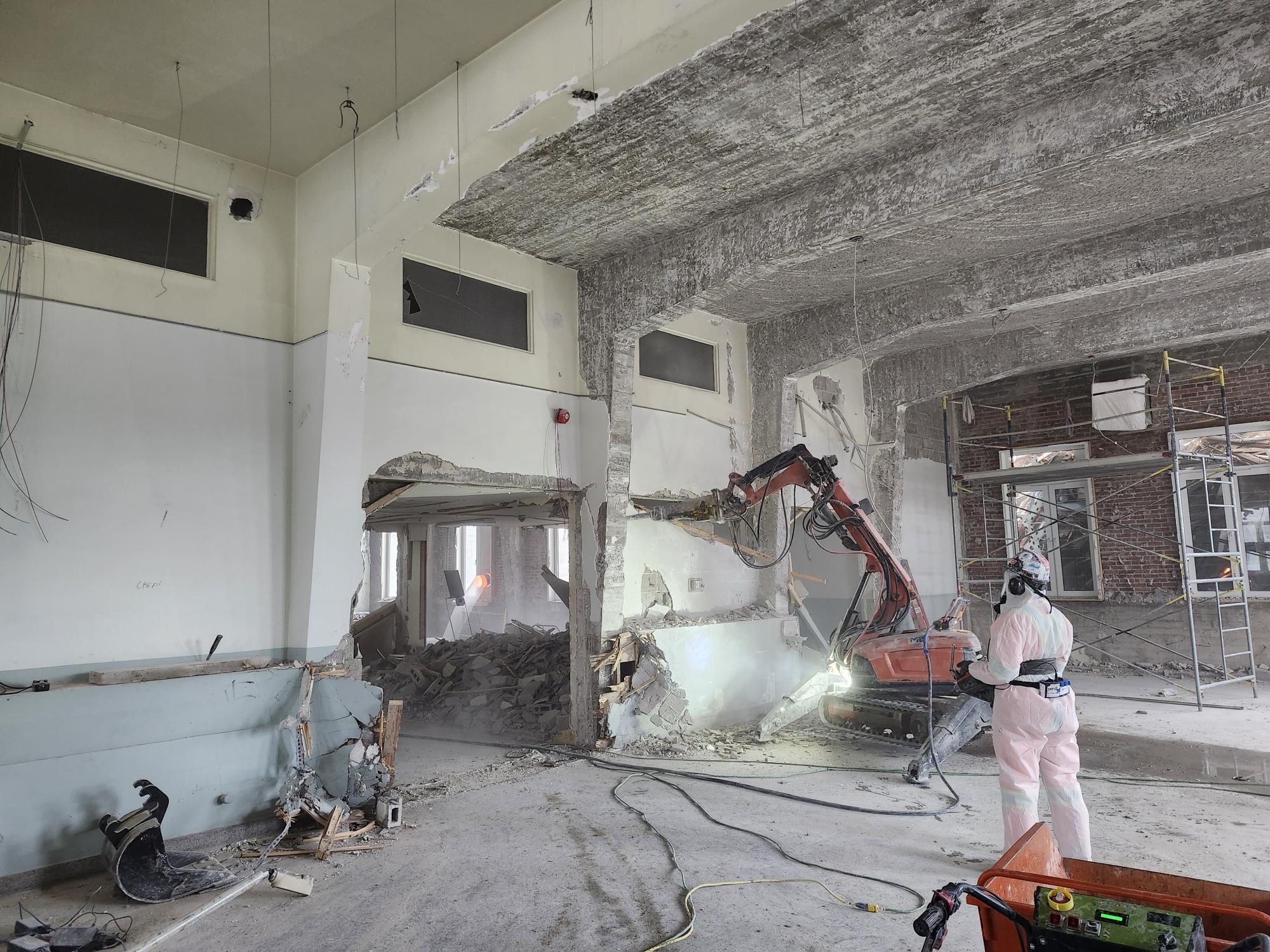 Travaux de décontamination — INF inc.